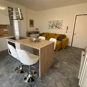 https://magic-apartments.hotelinveneto.com